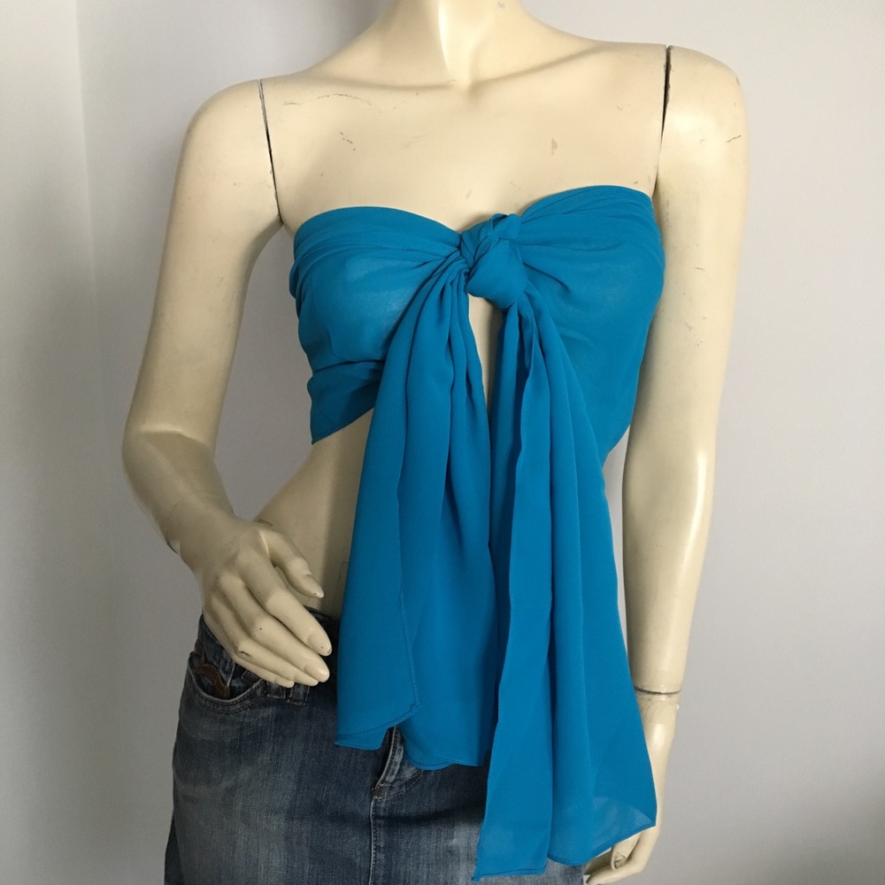 🎉HP🎉Versatile Turquoise scarf or shawl